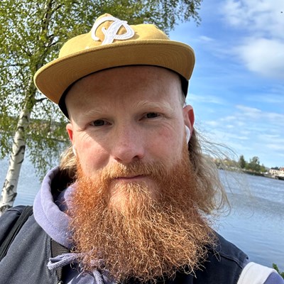 Image of Aaron Vickers (he/him)